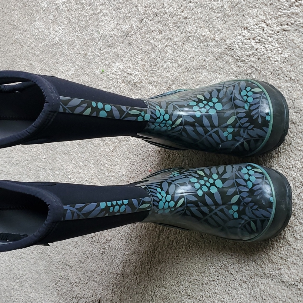 Rain boots